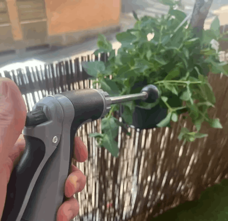 Aquoxis Pressure Washer Customer - Lisa T. Ohio, USA